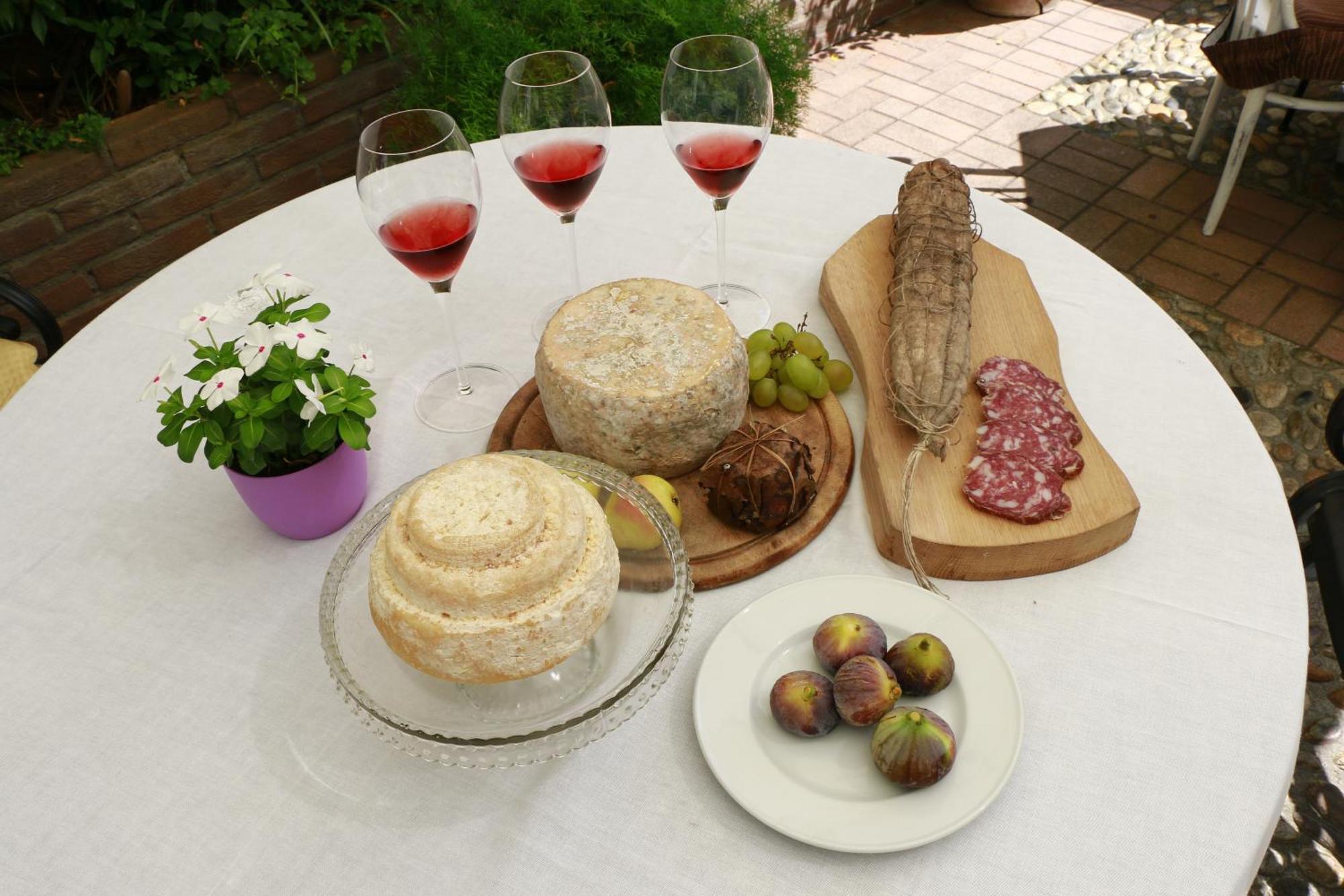 Albergo & Ristorante Selvatico Rivanazzano Terme Eksteriør billede